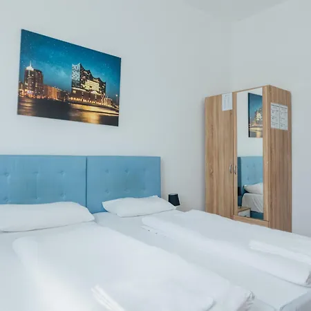 Hotel Hanseat Hamburg - Free Parking-3